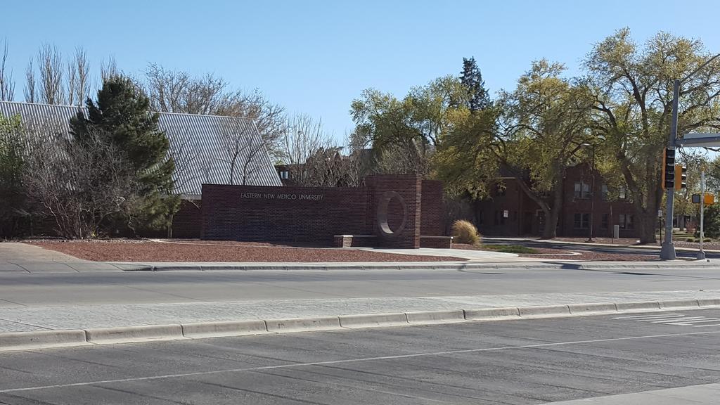 Sands Motel Portales Exterior photo